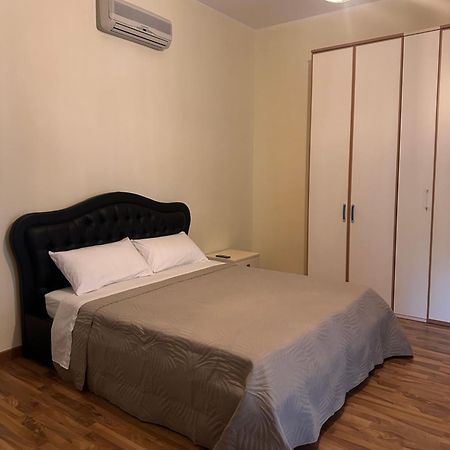 Civico 27 Apartment Фонди Экстерьер фото