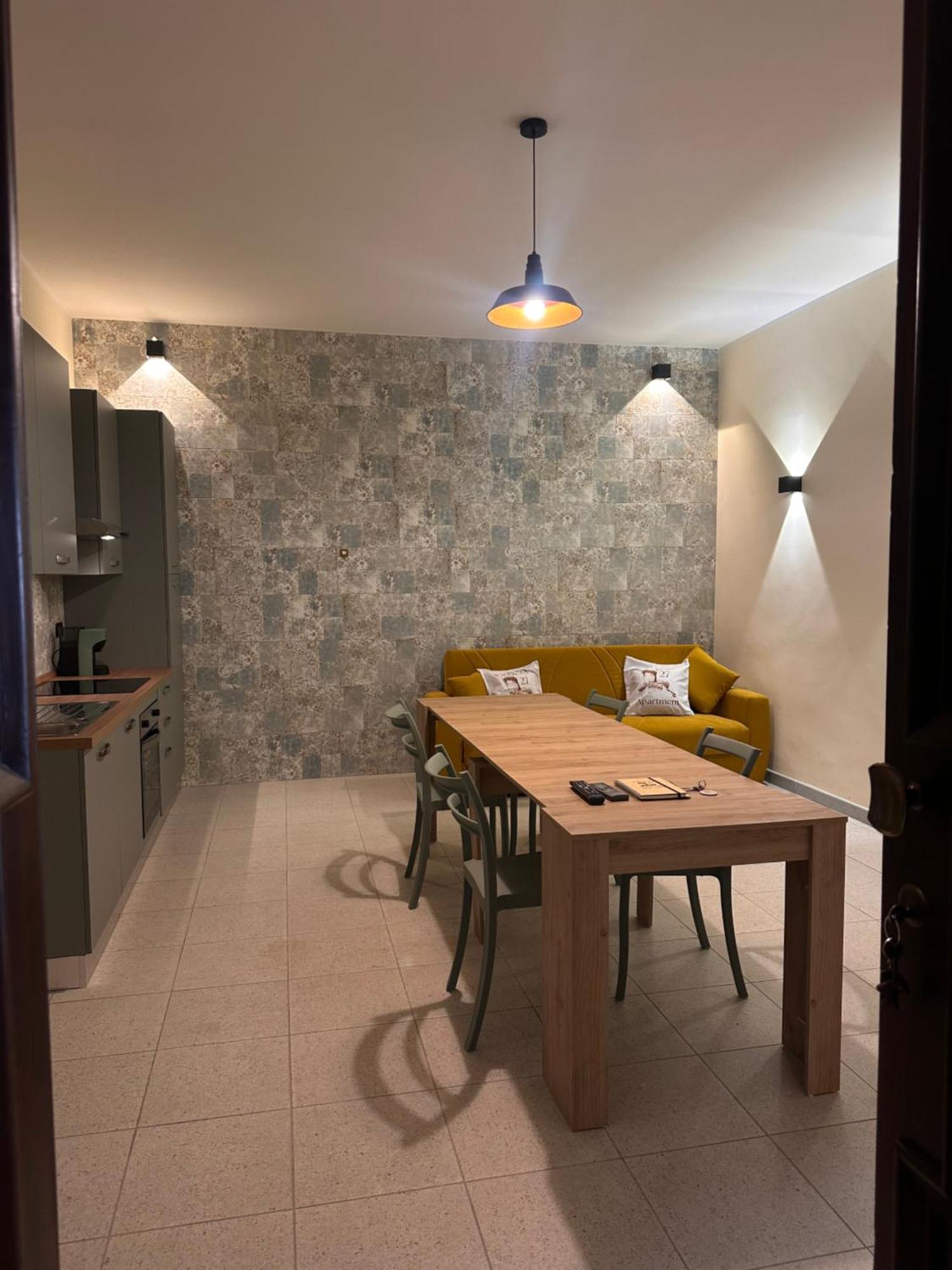 Civico 27 Apartment Фонди Экстерьер фото